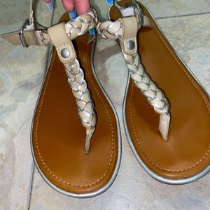American eagle sandals